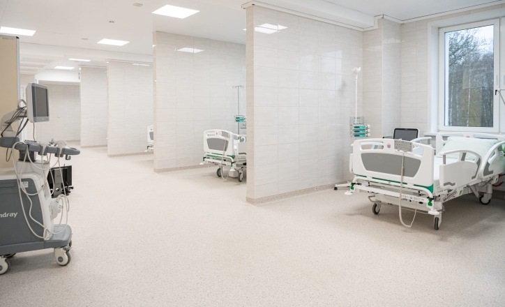 Инфекционную больницу в ТиНАО оснастили уникальной системой санитарного контроля